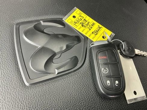 Used 2018 RAM 2500 Laramie w/ Sport Appearance Group image 31