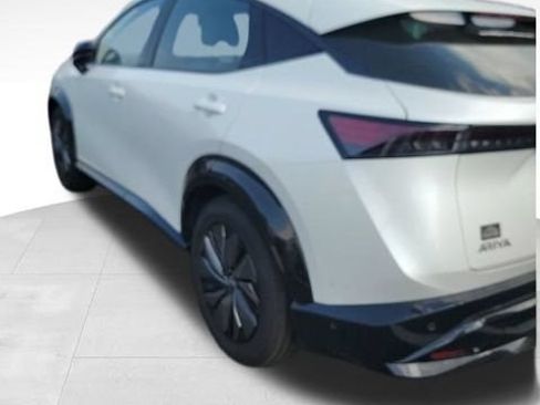 Used 2024 Nissan Ariya AWD image 2