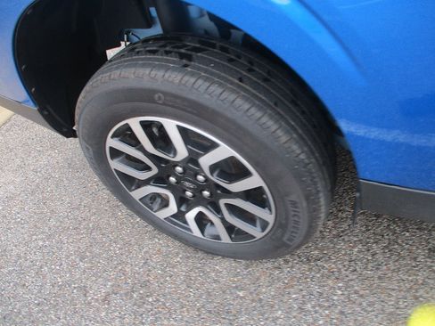 Used 2022 Ford Maverick Lariat FWD image 24