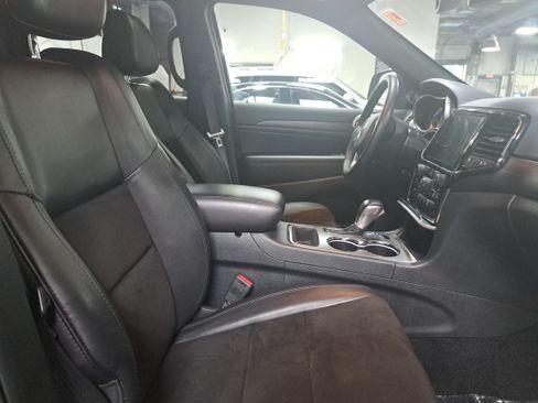 Used 2022 Jeep Grand Cherokee Laredo X RWD image 10