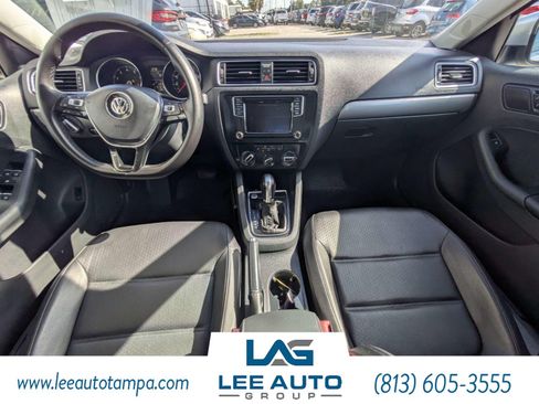 Used 2016 Volkswagen Jetta SE FWD image 5