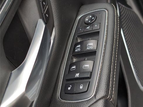 Used 2019 RAM 1500 Laramie image 16