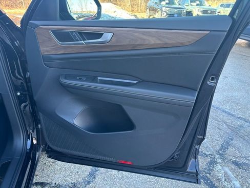 New 2026 Volkswagen Atlas SE image 14