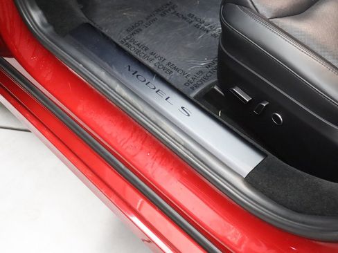 Used 2022 Tesla Model S AWD image 26