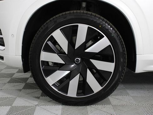 Certified 2023 Volvo XC90 T8 Ultimate image 28