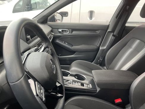 Used 2024 Honda Civic Sport image 4