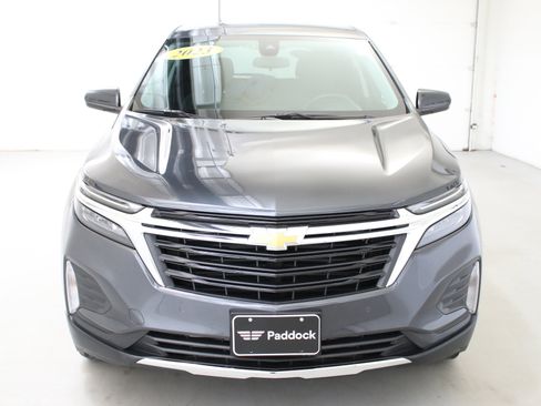 Used 2023 Chevrolet Equinox LT image 2