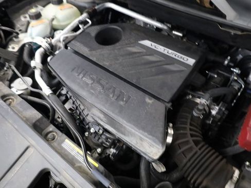 Used 2023 Nissan Rogue SV image 9