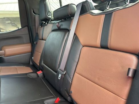 Used 2019 Chevrolet Silverado 1500 High Country w/ Technology Package image 34