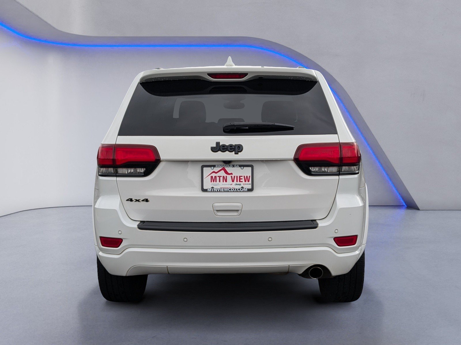 Used 2019 Jeep Grand Cherokee Altitude AWD/4WD image 8