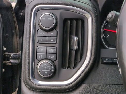 Used 2023 Chevrolet Silverado 3500 High Country w/ Technology Package image 16