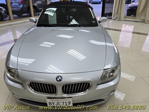 Used 2005 BMW Z4 3.0i image 2