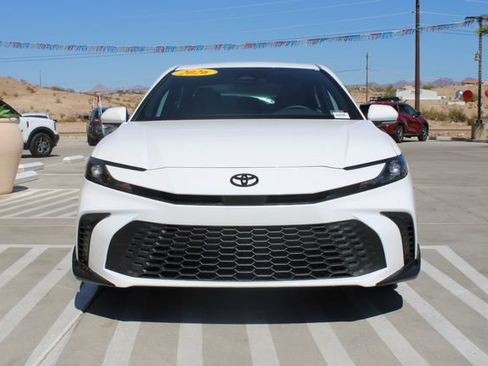 Used 2026 Toyota Camry SE FWD image 3