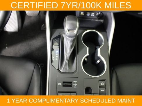 Used 2023 Toyota Highlander XLE AWD/4WD image 25