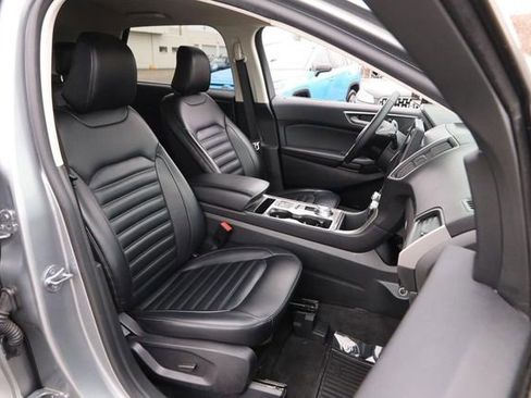 Certified 2024 Ford Edge SEL image 25