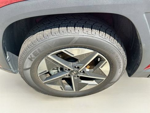 Certified 2025 Hyundai Tucson SEL AWD/4WD image 11