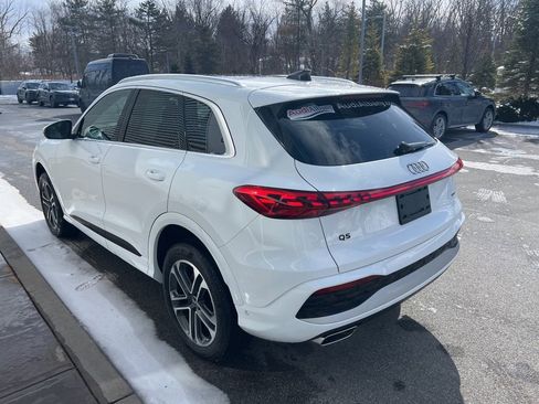 Used 2025 Audi Q5 Premium w/ Convenience Package image 39