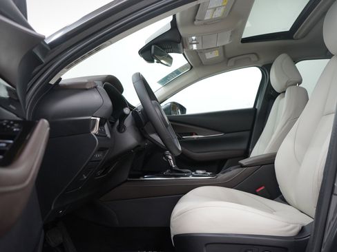 Used 2024 MAZDA CX-30 AWD 2.5 S w/ Premium Package image 24