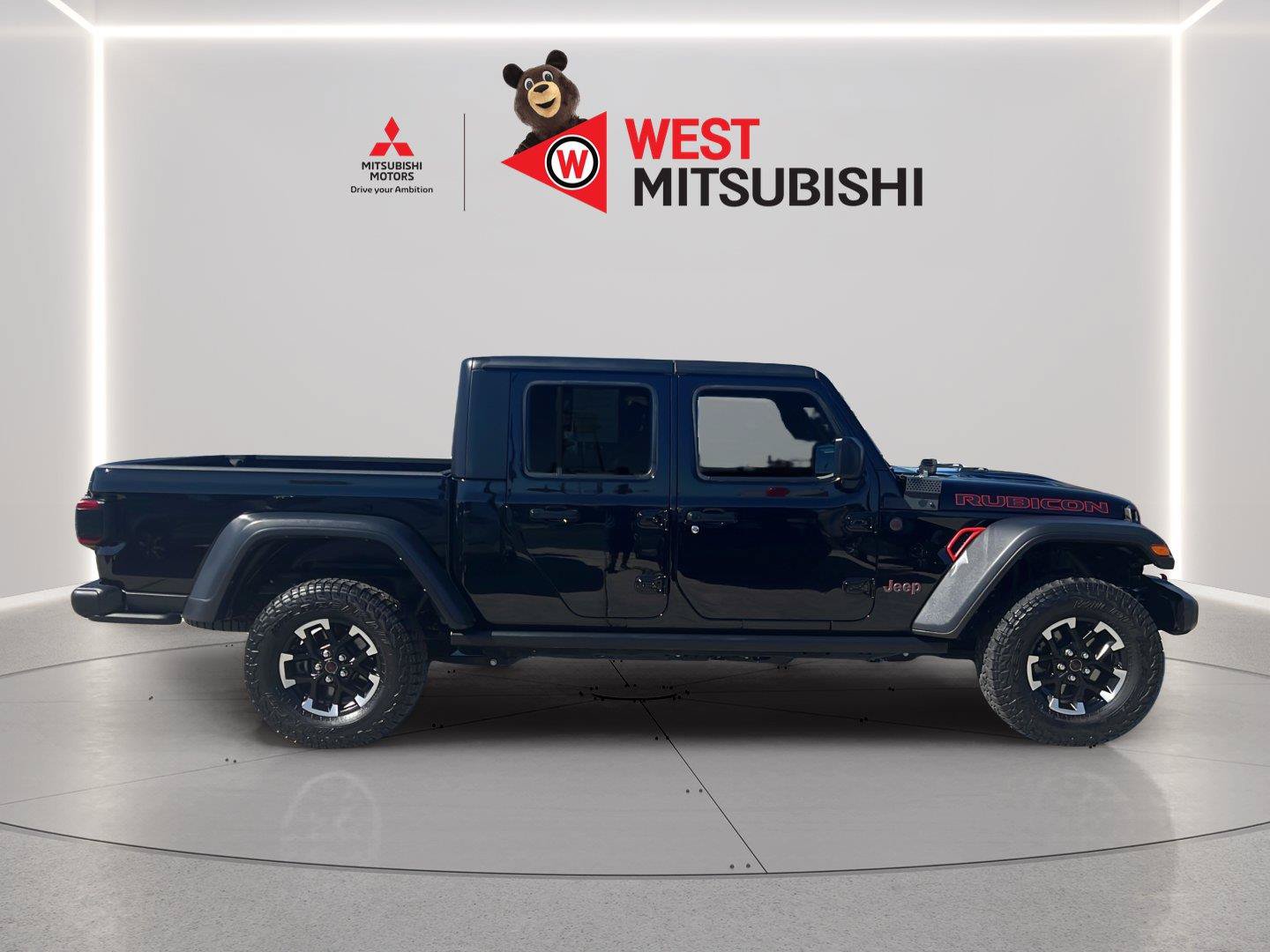 Used 2024 Jeep Gladiator Rubicon w/ Technology Group AWD/4WD image 6
