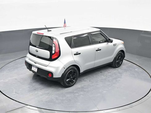 Used 2019 Kia Soul image 29