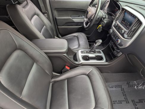 Used 2022 Chevrolet Colorado LT w/ Luxury Package image 9
