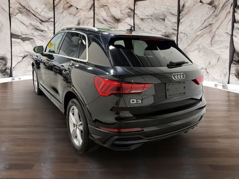 Used 2021 Audi Q3 2.0T Premium w/ Convenience Package AWD/4WD image 3