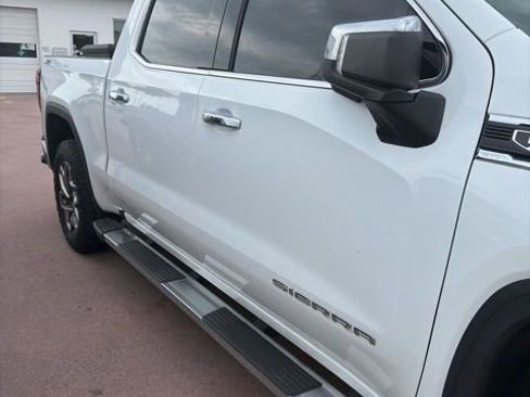 Used 2023 GMC Sierra 1500 SLT w/ SLT Premium Package image 4