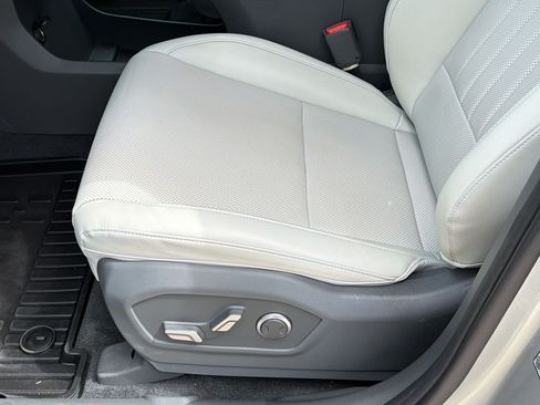 Used 2025 Hyundai Santa Fe SEL image 14