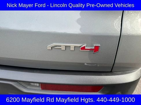 Used 2024 GMC Acadia AT4 w/ Luxury Package image 11