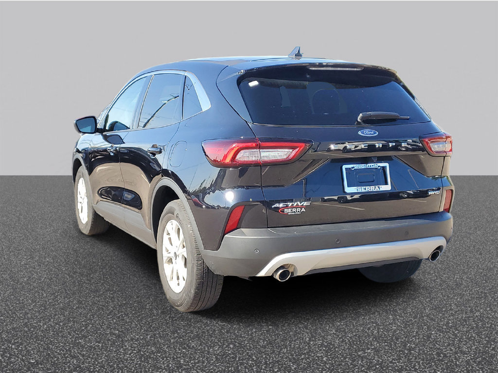 Used 2023 Ford Escape Active w/ Tech Pack #2 AWD/4WD image 2