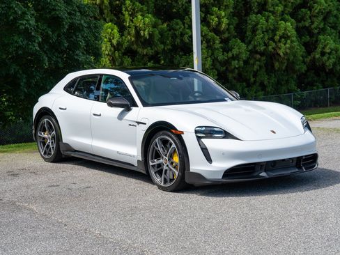 Used 2022 Porsche Taycan Turbo S AWD/4WD image 3