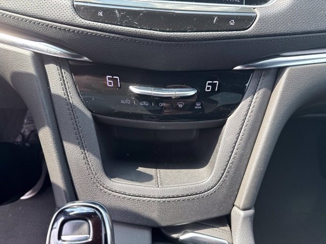 Used 2023 Cadillac XT5 Luxury AWD/4WD image 17