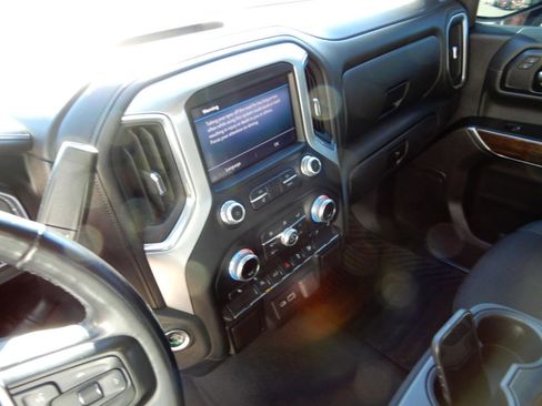 Used 2019 GMC Sierra 1500 SLE w/ SLE Value Package image 13
