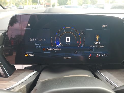 Used 2026 Chevrolet Tahoe LS RWD image 18