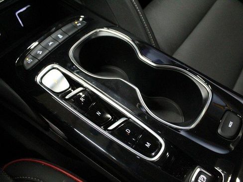 Certified 2023 Buick Envision Essence w/ Sport Touring Package image 30