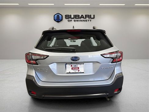 Used 2025 Subaru Outback image 4