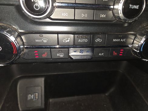 Used 2022 Ford F150 XLT w/ Equipment Group 302A High image 28