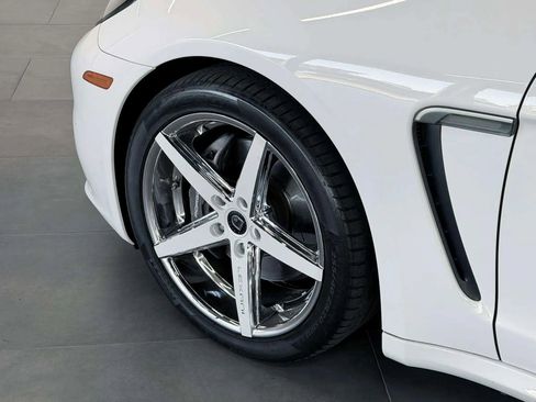 Used 2016 Porsche Panamera image 10