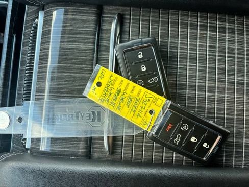 Used 2022 Jeep Wagoneer Series II AWD/4WD image 13