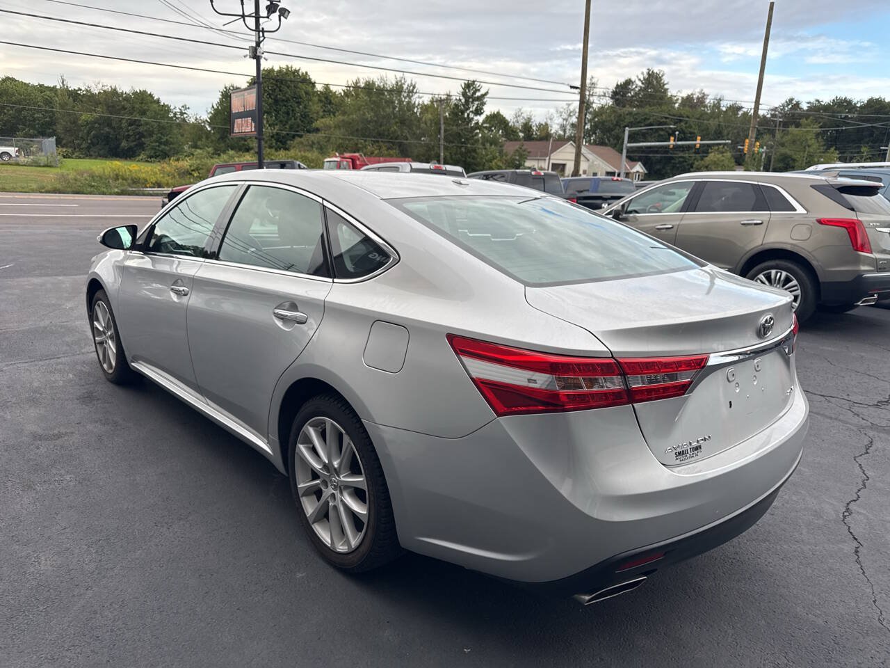 Used 2013 Toyota Avalon XLE Touring FWD image 6