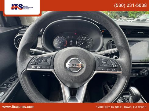 Used 2021 Nissan Kicks SV image 13