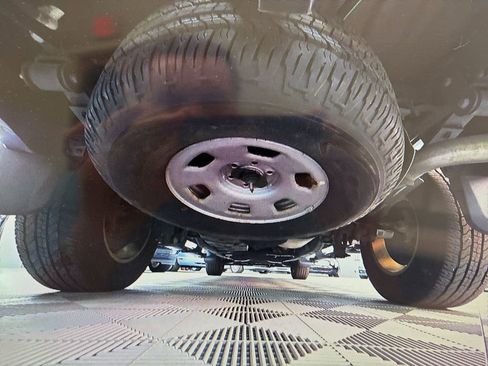 Used 2016 GMC Canyon SLE image 10