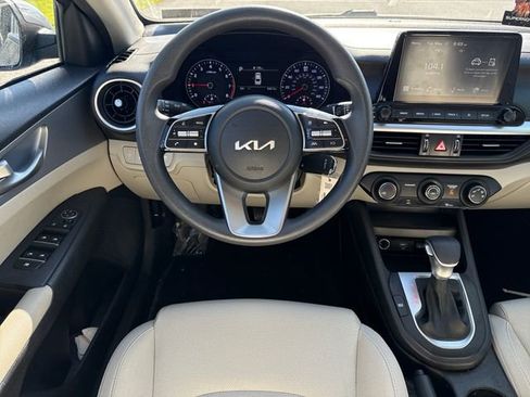Used 2023 Kia Forte LXS w/ LXS Technology Package FWD image 16