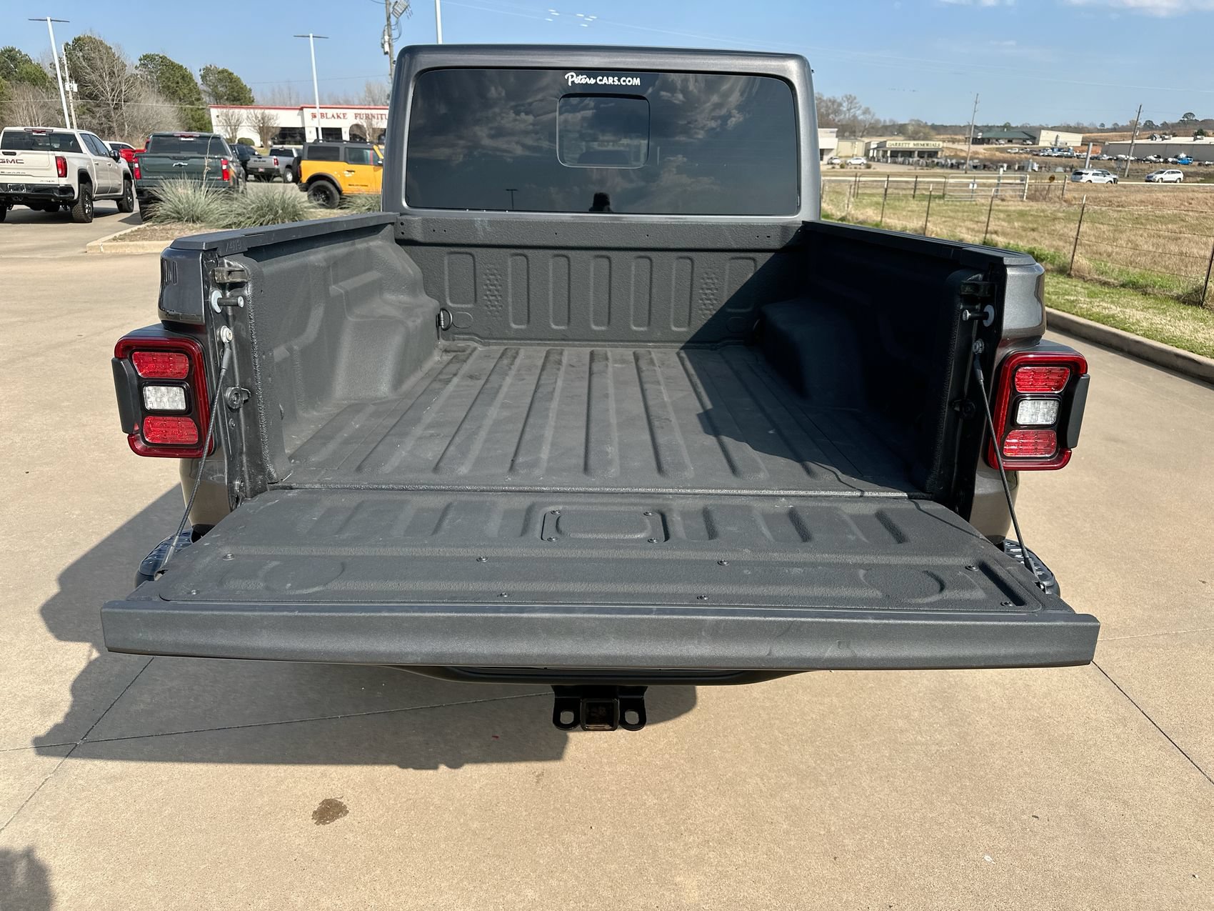 Used 2024 Jeep Gladiator Rubicon AWD/4WD image 23