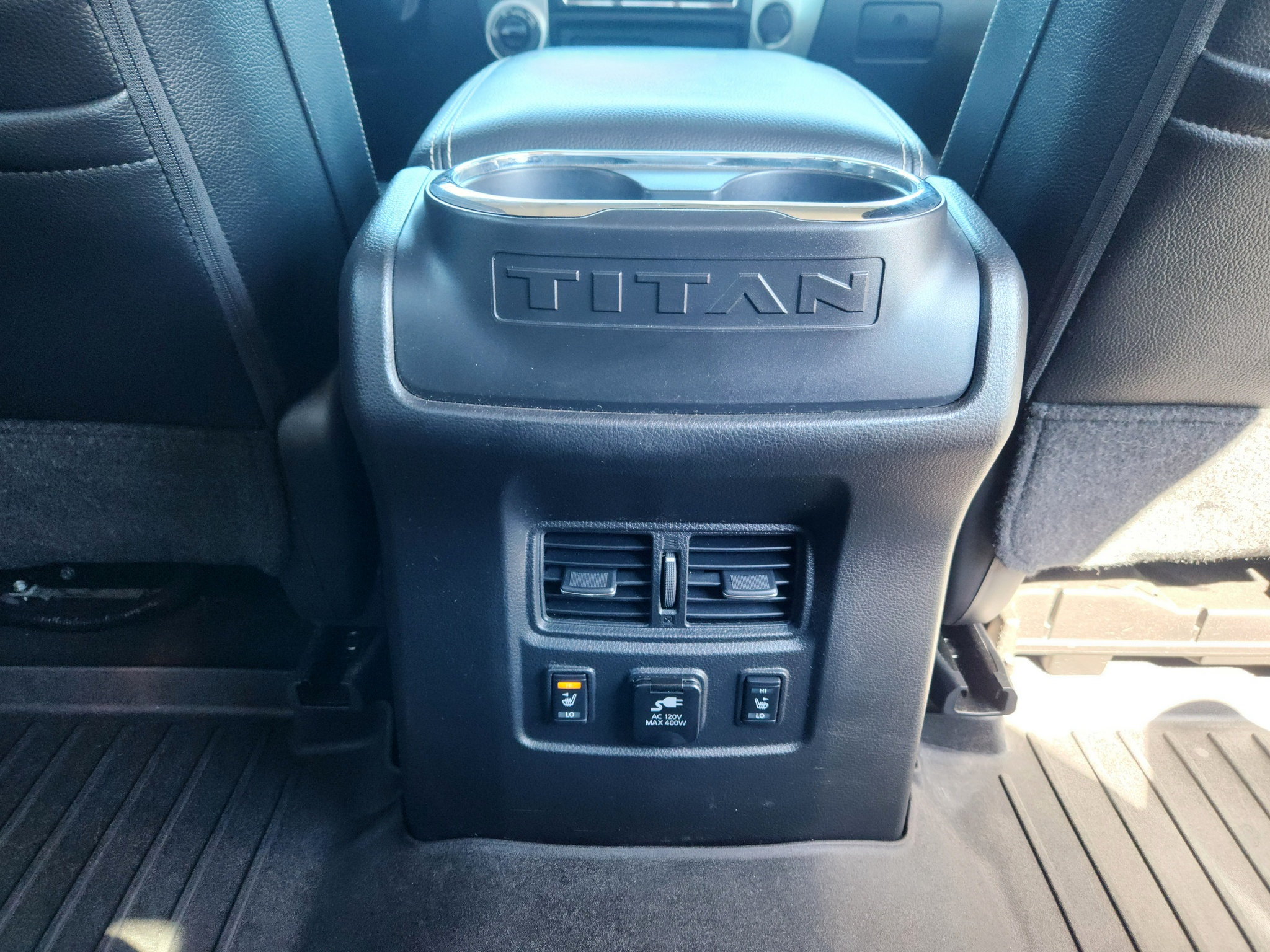Used 2018 Nissan Titan PRO-4X w/ Pro-4x Convenience Package AWD/4WD image 40