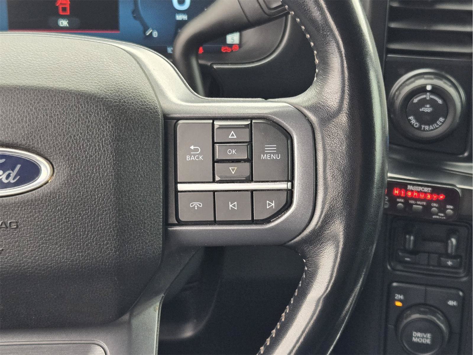 Used 2023 Ford F350 Lariat w/ Lariat Ultimate Package AWD/4WD image 29