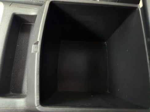 Used 2024 Kia Carnival LX image 46