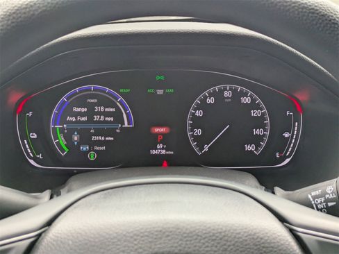 Used 2018 Honda Accord Hybrid image 2