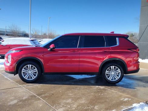 Used 2022 Mitsubishi Outlander ES image 8