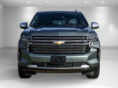 Used 2023 Chevrolet Suburban Premier image 4